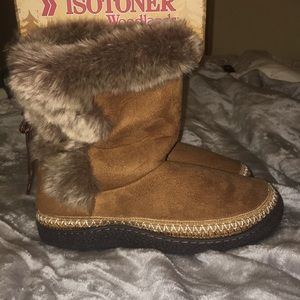 Brand New 8.5-9 Isotoners Woodlands Boot